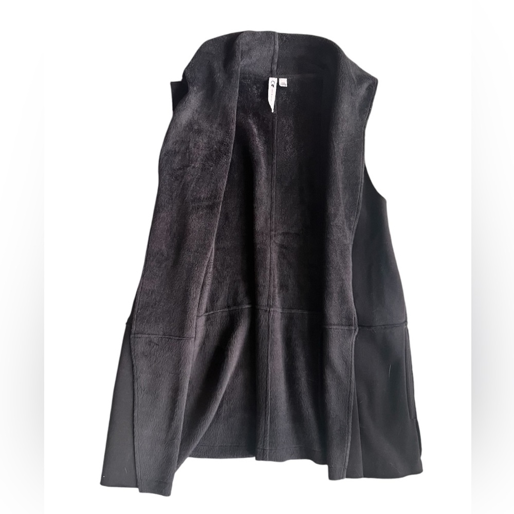Cable & Gauge Black Fleece Lined Vest
